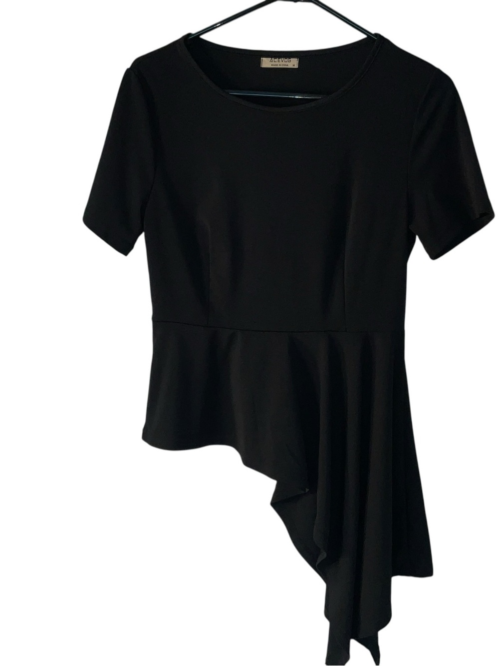 Acevog Black Short-Sleeve Asymmetric Peplum Top